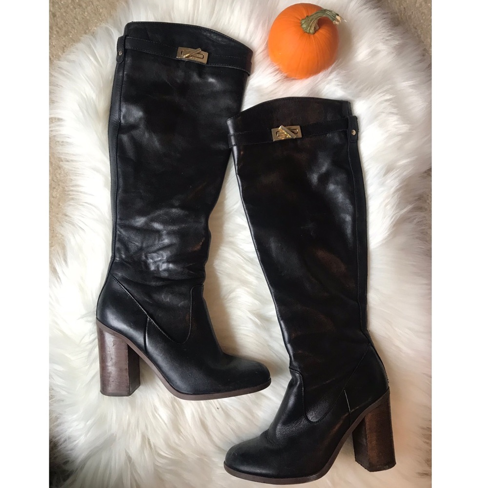 • Tommy Hilfiger Boots •
